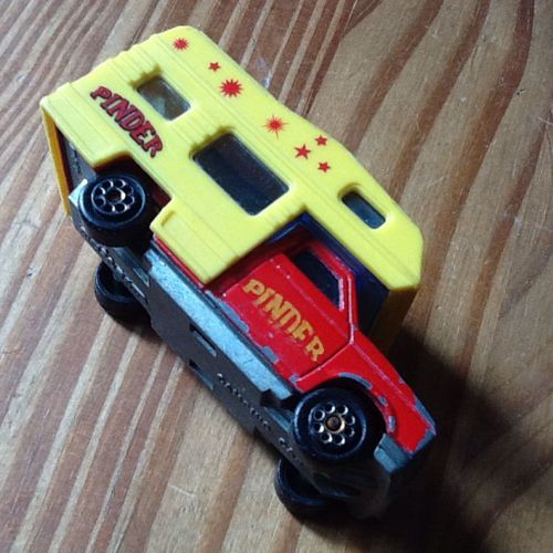 Majorette Piner Camping Car 1/60-Majorette