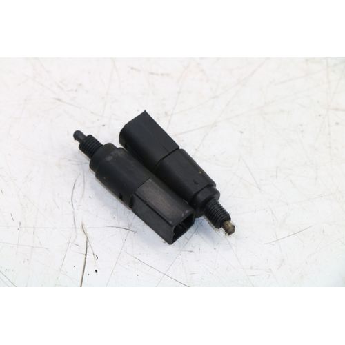 Contacteur Feu Stop Piaggio Fly 125 2005 - 2012 / 46399