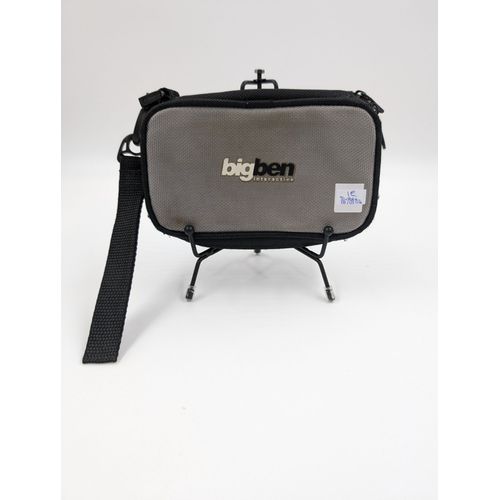 Accessoire Nintendo Ds Lite Pochette Ou Housse De Protection Grise Et Noire Pour Console (Bigben)