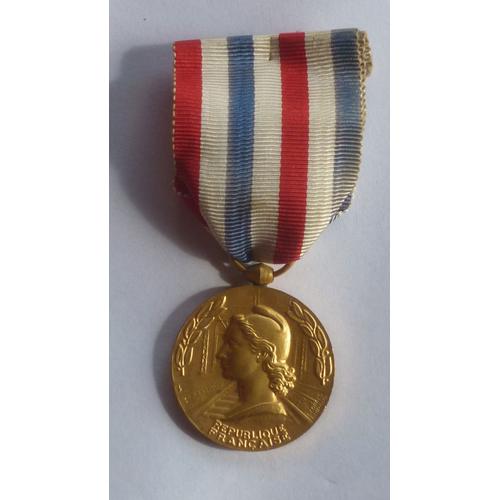 Médaille D'honneur Des Chemins De Fer ( Cheminots ) Attribué, Ref M286