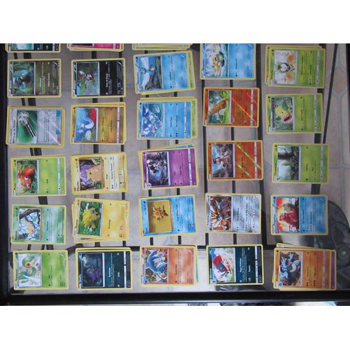 Lot De 100 Cartes Pokemon