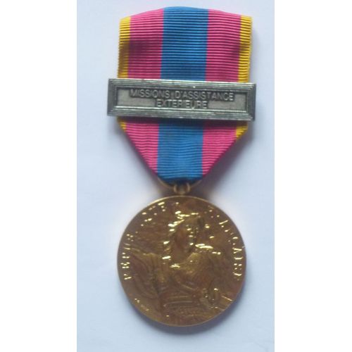 Médaille De La Défense Nationale Agrafe Mission D'assistance Extérieur  Ref M302