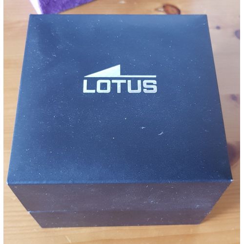 Montre Lotus Femme Bracelet Métal Fond Bleu