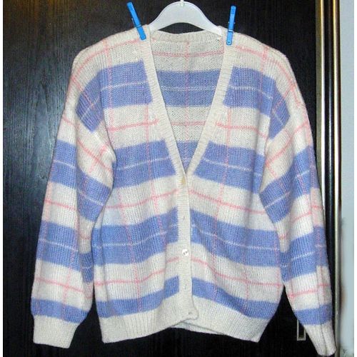 Cardigan F Blanc Carreaux Bleus Et Roses