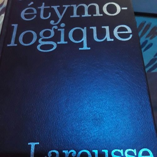 Dictionnaire Étymologique 