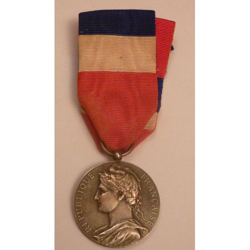 Médaille Du Travail 1936 Attribuée Ref M378