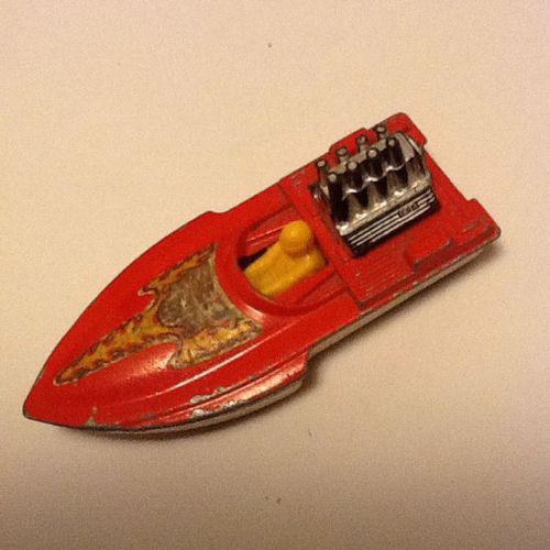 Matchbox Bateau Hors Board Rouge