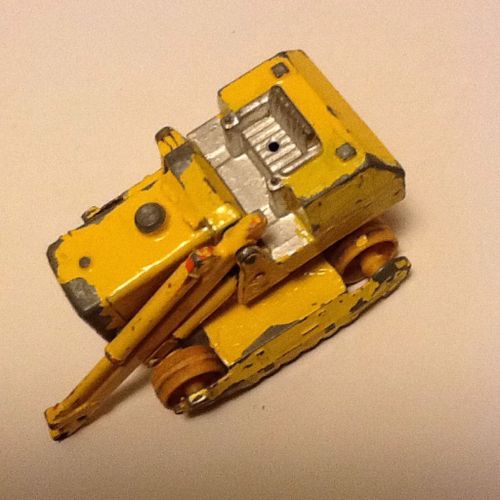 Matchbox Buldozer Carterpillar Jaune 1/43