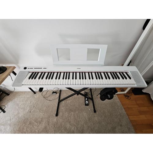 Piano Numerique Yamaha Np-32 - White Et Accessoires