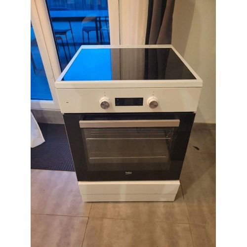 CUISINIERE INDUCTION 3 FEUX BEKO