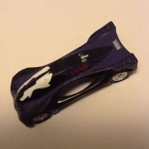Majorette Marvel Noir Et Violette
