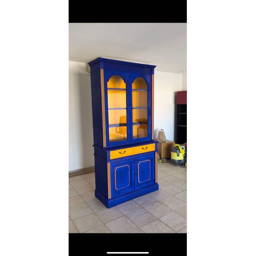 Meuble Yves Saint Laurent Bleu Majorelle Et Jaune Sahara 