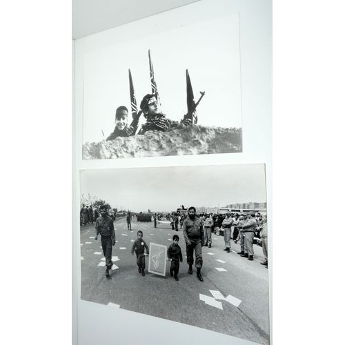 Manoocher Deghati, Lot De 2 Photos Sipa-Press, Conflit Iran-Irak, Février Et Mai 1983