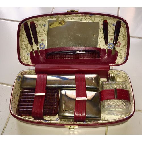 Trousse De Toilette