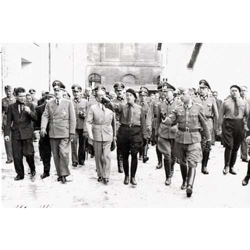Ww2 - Lvf - Eugène Deloncle Fait Visiter La Caserne Borgnis-Desbordes De Versailles