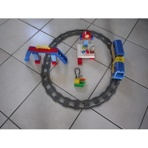Lego duplo 83578 train wagon et rails + pont et personnages