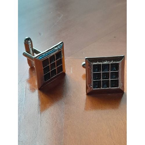 Boutons De Manchettes En Forme De Carré Avec Carrés À L'intérieur De Couleurs Argent Et Noire Pour Du Style ...