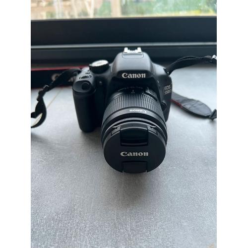Canon EOS 550D 18 mpix Noir + Objectif Canon EF-S 18 - 55 mm 3.5-5.6 III