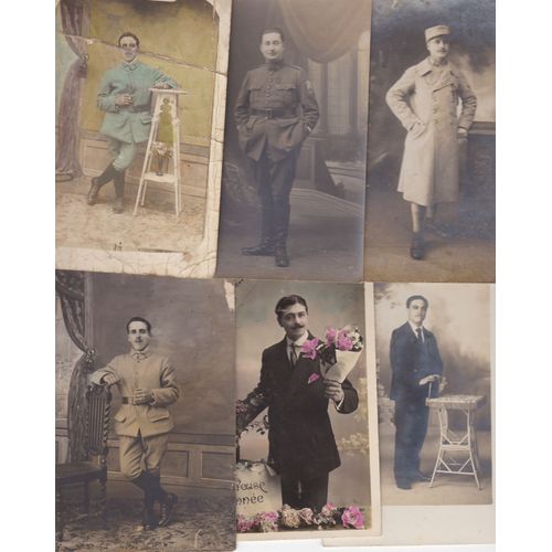 Superbe Ot De 12 Cartes Postales Anciennes : Hommes : Mlitaires Et Civils