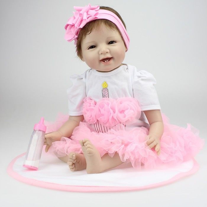 Poupee Reborn Bebe Doux En Silicone Vinyle 22 Pouces 55cm Avec Sourire Et Robe Rose Rakuten