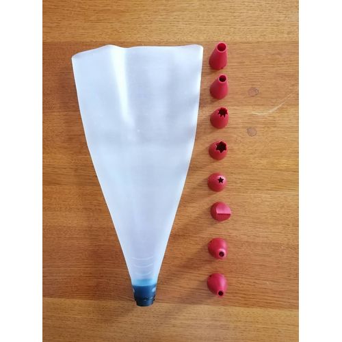 Poche À Douilles En Silicone Avec 8 Douilles / Neuf