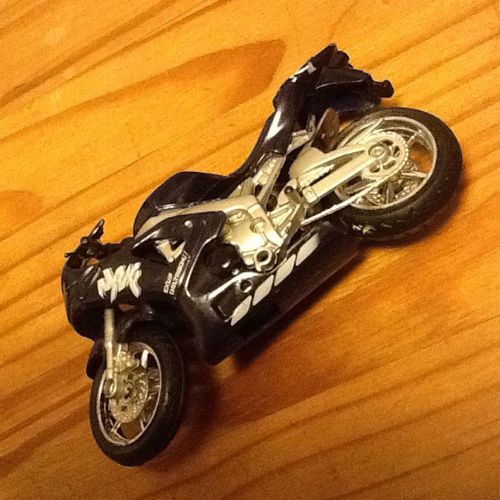 Maisto Moto Yamaha Yzf 1/18