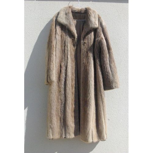 Manteau En Fourrure Jean Pierre Cortier Kretzschmar - Rat DAmérique - Veste Longue Vintage Unisexe - Mode Rétro - Vêtement Petite Taille