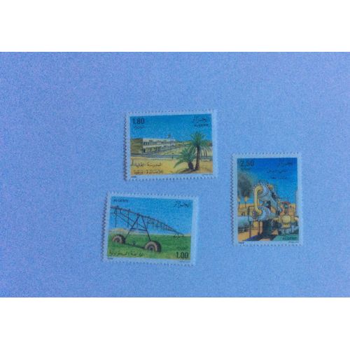 3 Timbres Neufs : Algérie