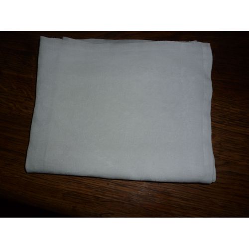 Petite Nappe Blanche. En Coton Damassé Neuve.