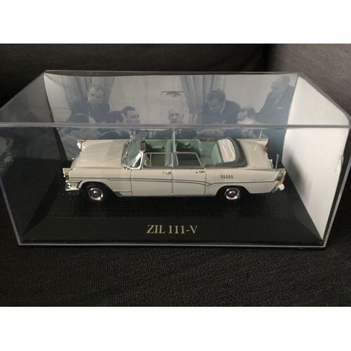 Zil  111  V  //  Visite  A  Moscou  De  Leonid  Brejnev  En  1966-Atlas