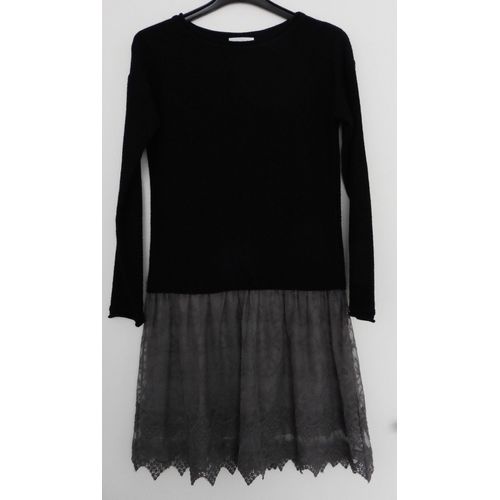 Robe Noire En Laine. Dentelle En Tulle Gris Asymétrique. Promod. Coton. Taille 38