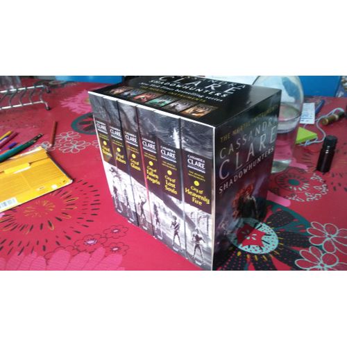The Mortal Instruments 1-6 Slipcase