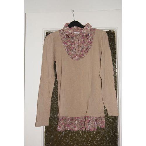 2 En 1 Chemise Fleurie /Pull Beige En V Ddp T S