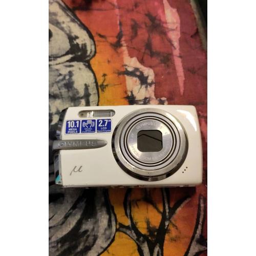 Appareil photo Compact Olympus µ[MJU:] 1020 Noir compact - 10.1 MP - 7x zoom optique - noir minuit