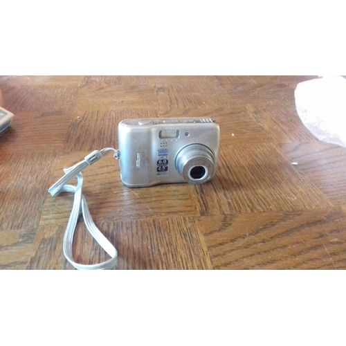 NIKON COOLPIX L6 compact 6 mpix
