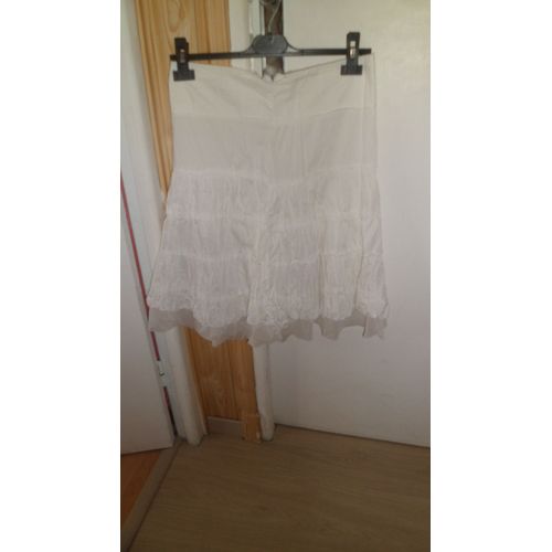 Jupe Blanche, Sans Étiquette. Taille 36. D&#39occasion.