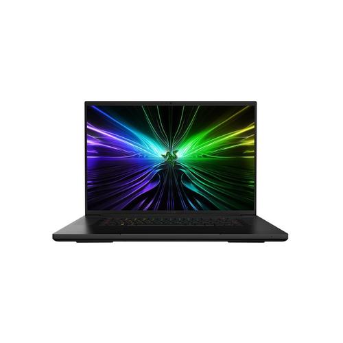 PC Gamer RAZER BLADE 18