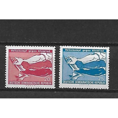 Allemagne Ddr 1958 : Combat Des Peuples Contre La Mort Atomique - Série Entière De 2 Timbres Neufs *