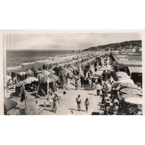 Carte Postale Noir Et Blanc N° 242 Deauville - Plage Fleurie - Les Planches Et Le Bar Du Soleil - Real Photo C.A.P. Paris