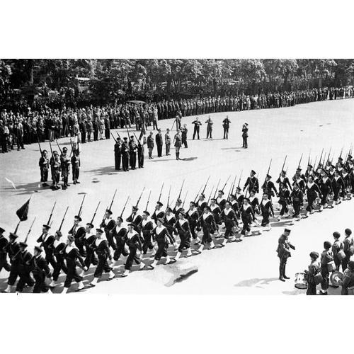 Ww2 - Défilé Des Fusiliers-Marins Ffl À Londres Devant De Gaulle Le 14 Juillet 1941