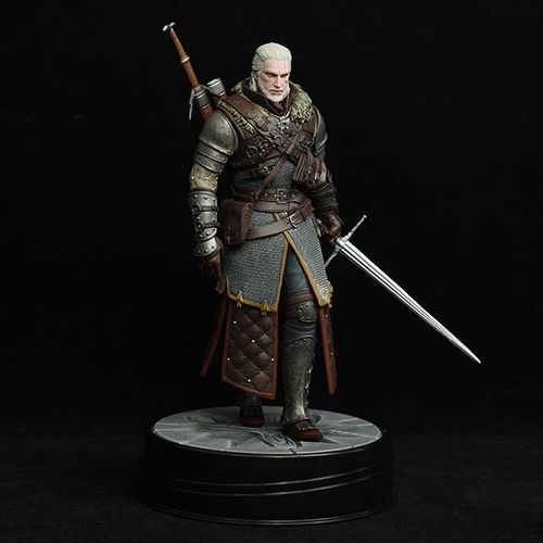 Dark Horse - The Witcher 3 : Wild Hunt - Geralt Grandmaster Ursine - Officiel