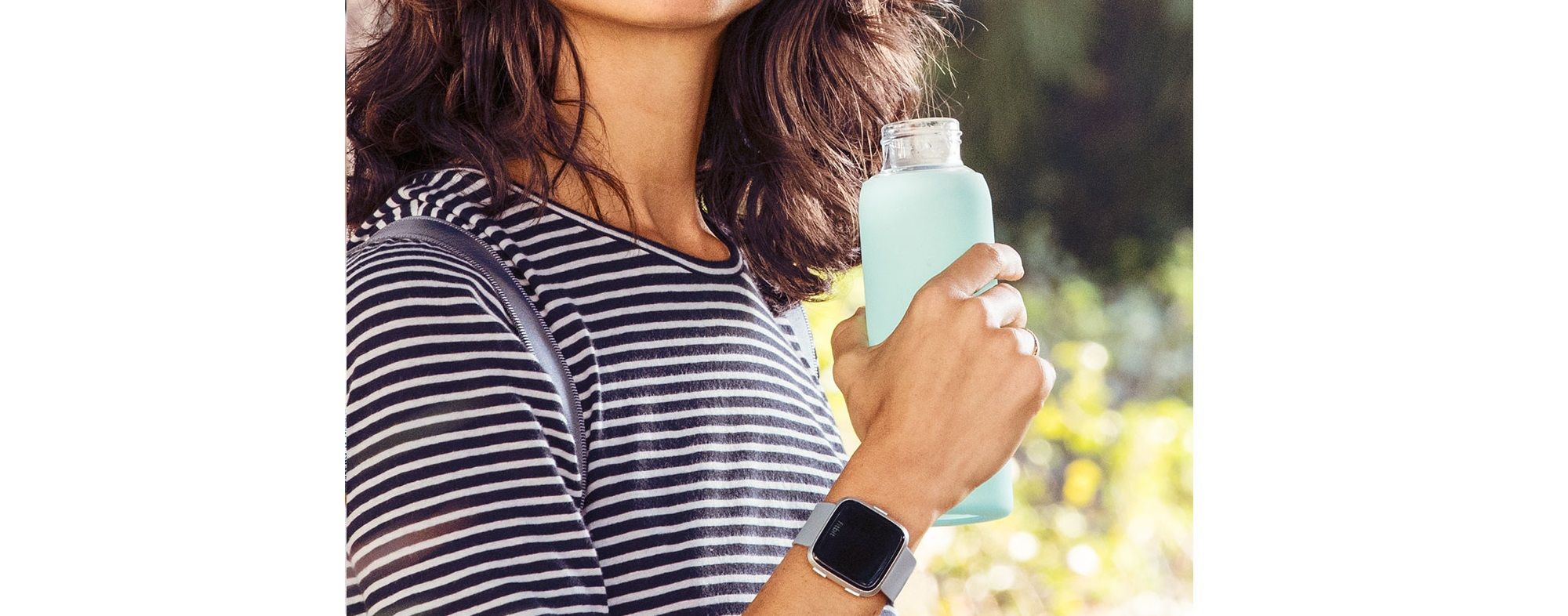 Fitbit Versa - Aluminium argent - montre intelligente avec bande - gris - Bluetooth, NFC_image_4|Rakuten
