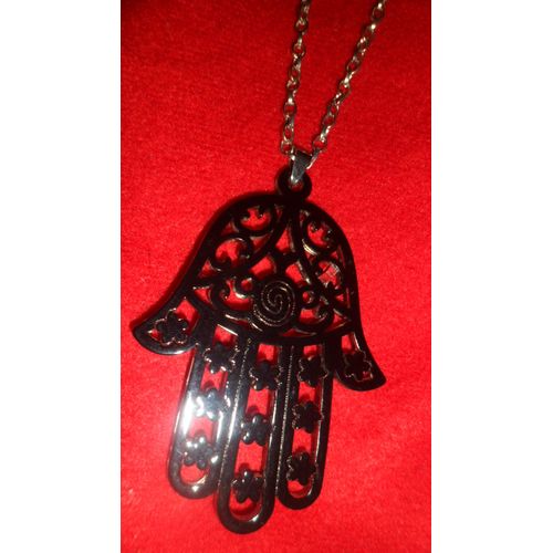 Collier Fantaisie, Chaîne Métal 65 Cm. Pendentif Main De Fatma Noire, En Plastique.