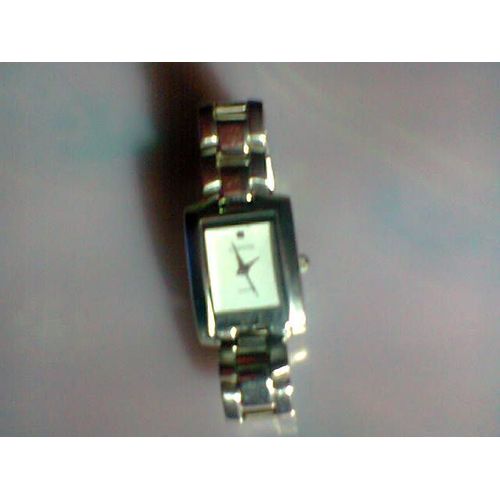 Geneva - China Mvt - Taille Tank A Fond Blanc - Forme Galber - Bracelet Articuler Et Deux Maillons Supplementaires