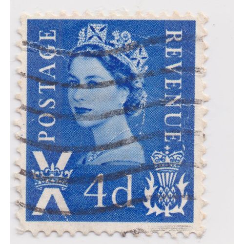 Timbre Royaume Uni : Timbre Oblitéré, Reine Elizabeth I I De Trois Quart Face Sur Fond Bleu Avec Marqueurs Écossais (Croix De St André Et Chardon), 4 D