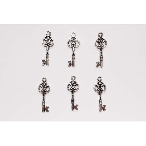 Lot 6 Breloques Charms Clefs Ciselées En Métal Argenté