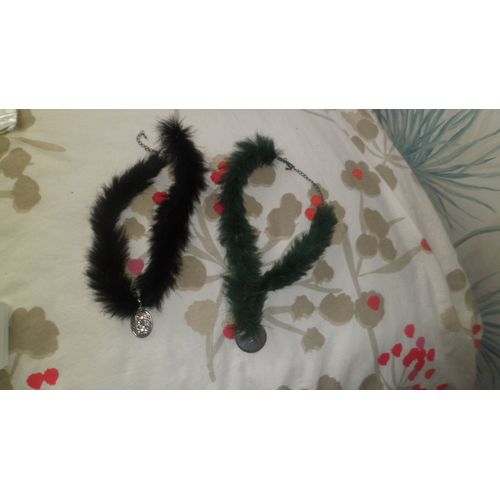 Lot De 2 Colliers Imitation Fourrure  : 1 Vert Foncé, 1 Noir