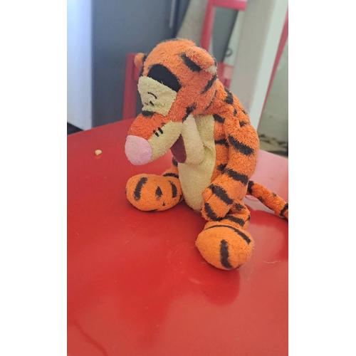 Peluche Tigrou Disney 22cm