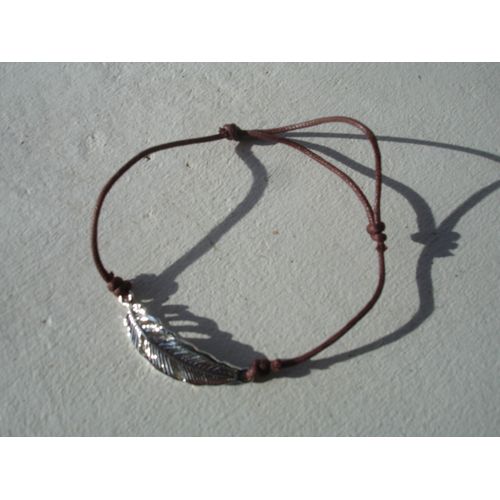 Bracelet Lacet Marron Ajustable, Motif Feuille Argentée