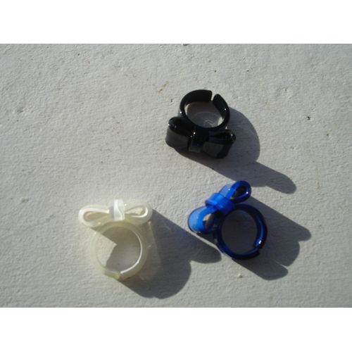 Lot De 3 Bagues En Plastique Ajustables (Bleu, Noir, Ivoire)